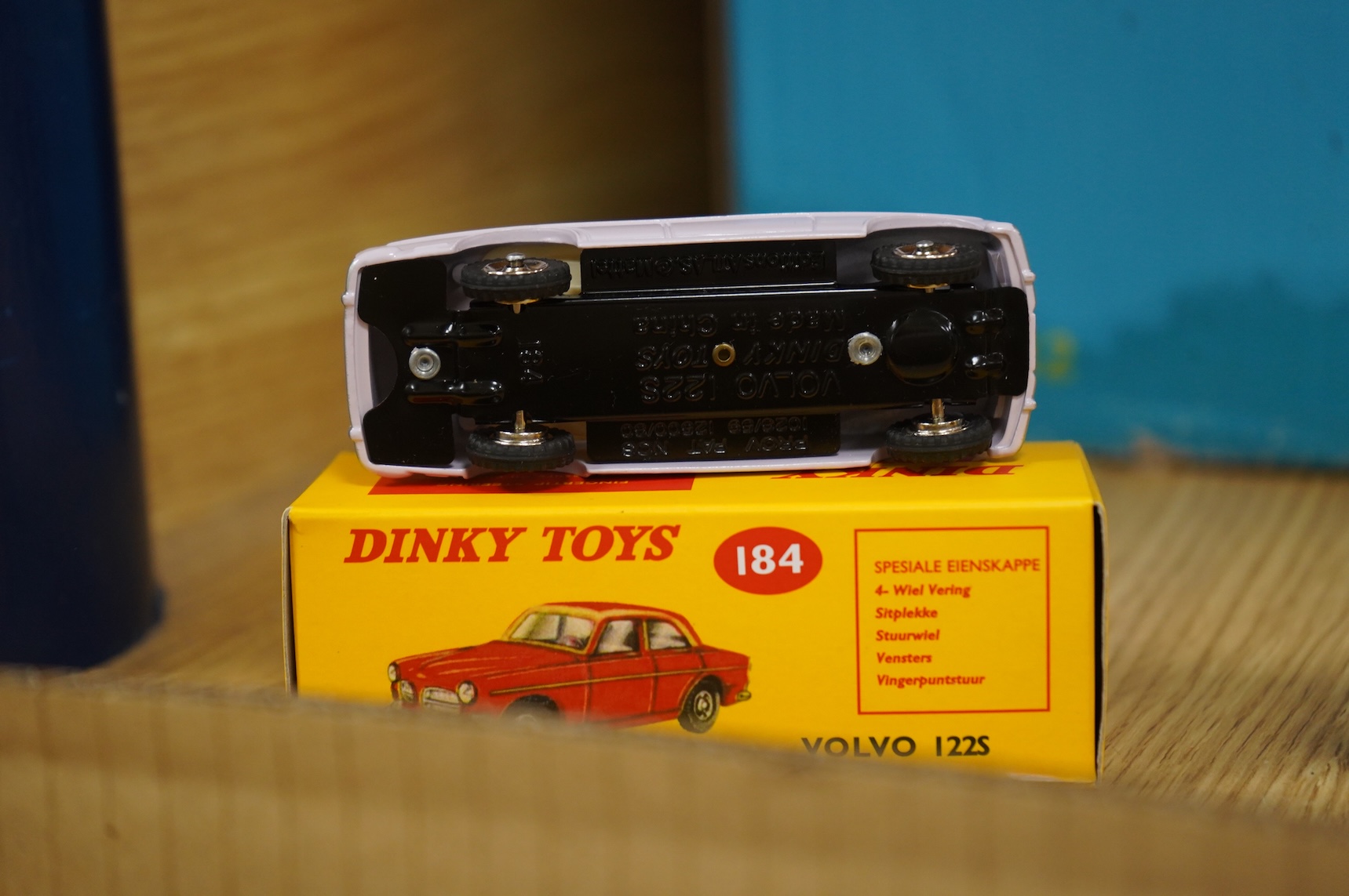 Twenty-two boxed Atlas Dinky Toys, including cars and commercial vehicles, Leyland tankers, sports cars, etc.